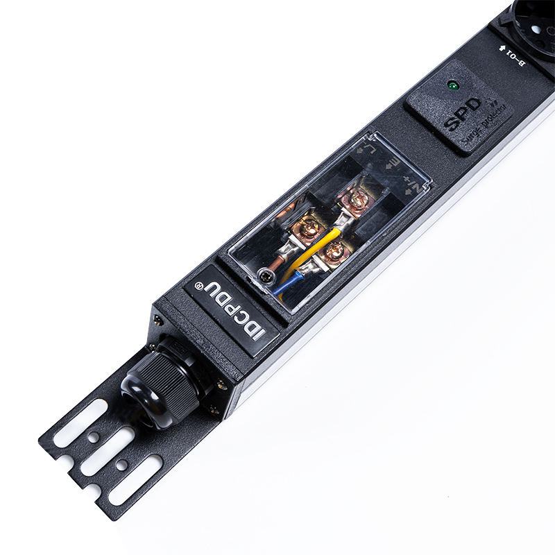 18 ช่องจ่ายไฟเยอรมนี 1U ระบบป้องกันไฟกระชากแบบ Hot Swappable RS485 Metered Rack PDU