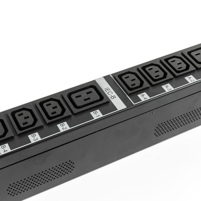 วงจรแม่เหล็กไฮดรอลิก 16-Outlet เซ็นเซอร์ TCP/IP แนวตั้ง eco Smart Rack Pdu