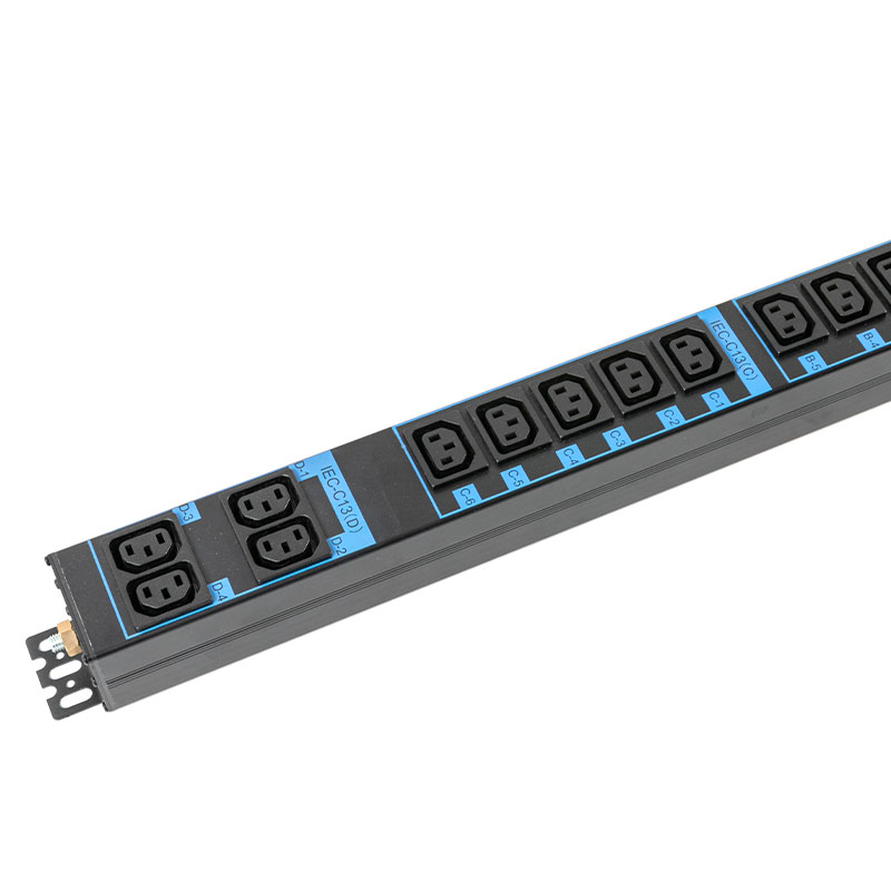 20-Outlet C13 C19 เซ็นเซอร์ TCP/IP แนวตั้ง eco Smart Rack Pdu