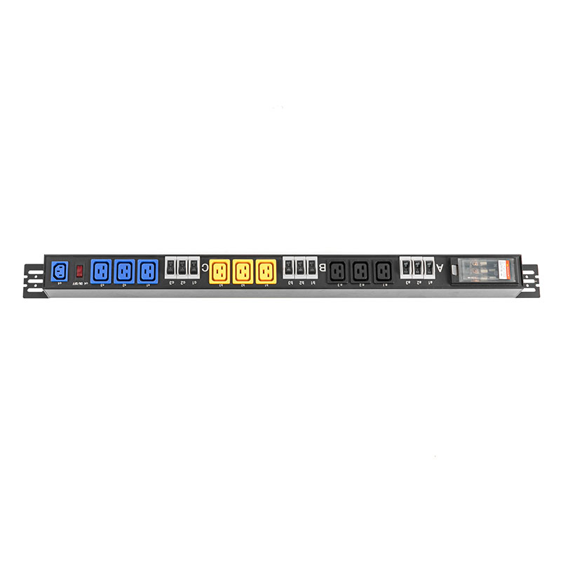 3 เฟส 10-Outlet C13 C19 แนวตั้ง Breaker Overload Protection Switched Rack Pdu