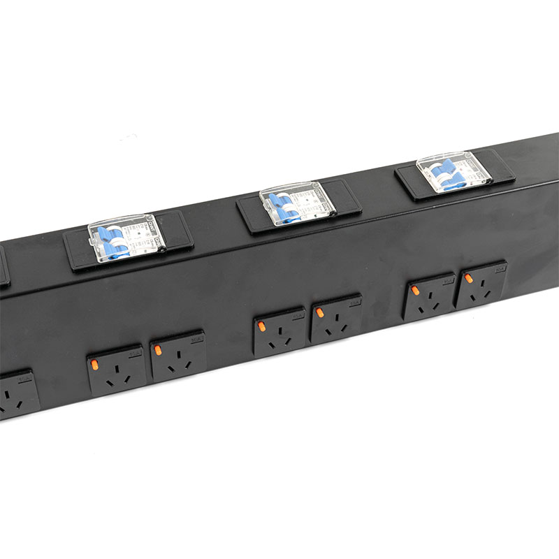 16-Outlet Vertical Breaker สวิตช์แร็ค Pdu