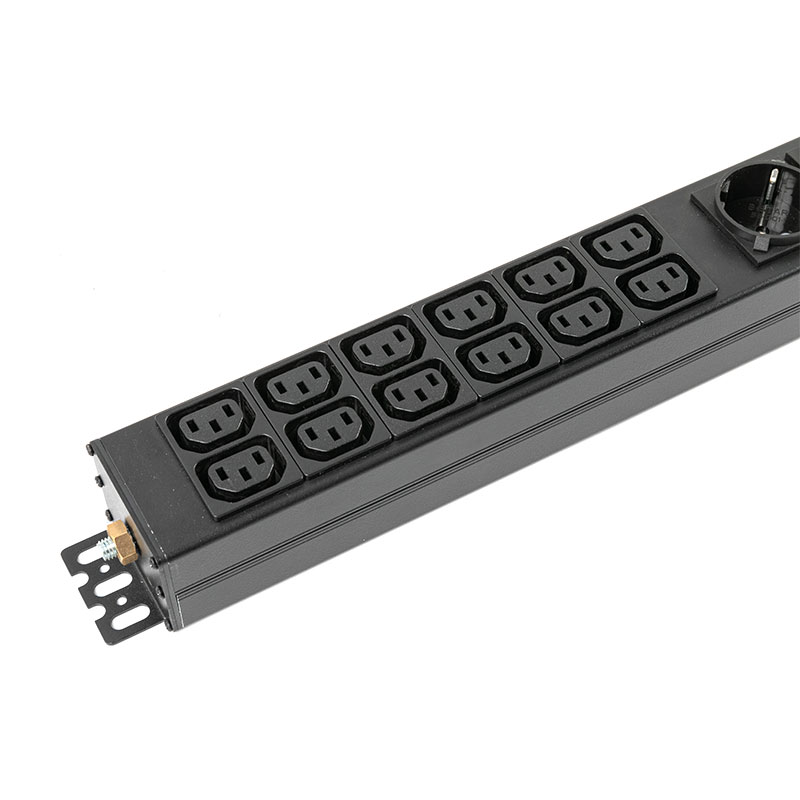 27-Outlet C13x12 Germanyx15 แนวตั้ง Current Voltmeter Breaker Switched Rack Pdu